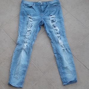 Skinny stretch ripped jeans